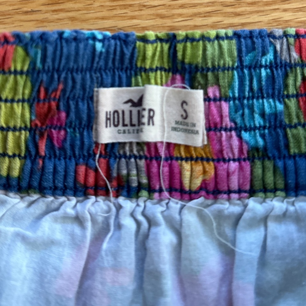 Holister NWOT Floral Flowy Skirt (S) - Picture 5 of 9